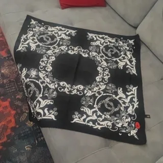 روسری ساتن