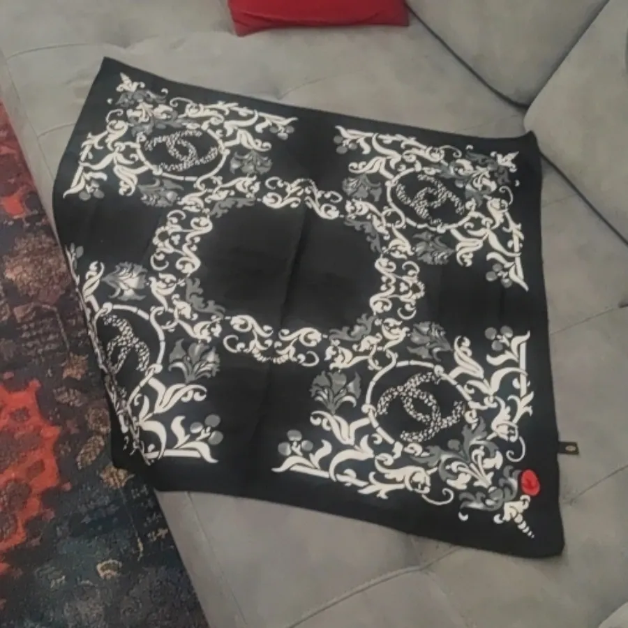روسری ساتن