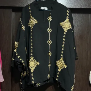 پانچ زردوزی شده