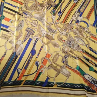 روسری طرح دار