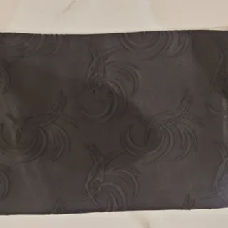چادر مشکی دوخته شده