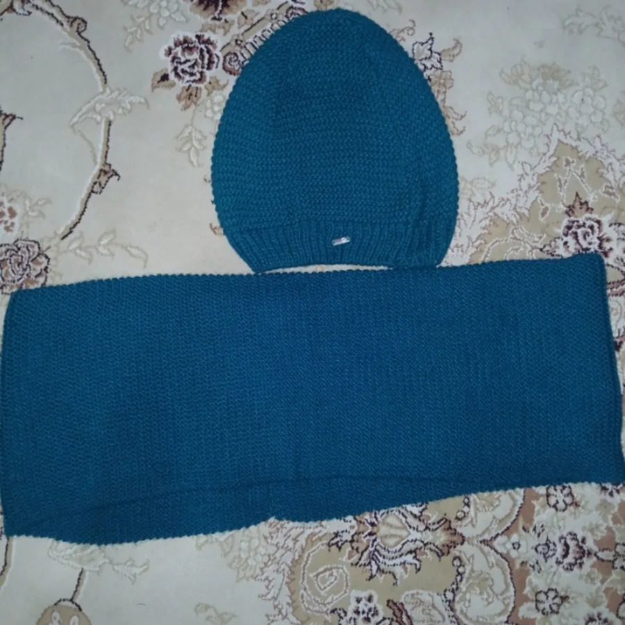 شال و کلاه زمستانی