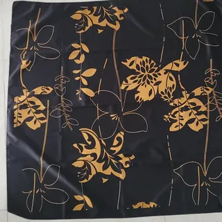 روسری ساتن