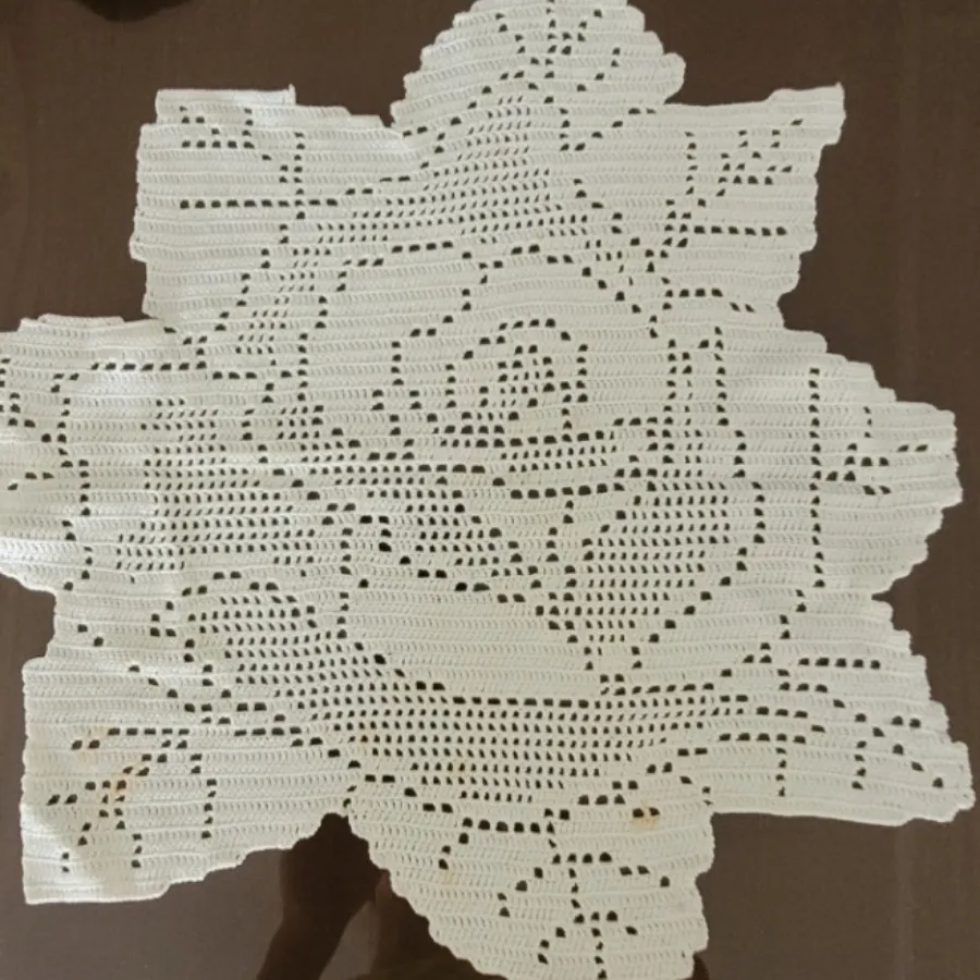 رومیزی قلاب بافی