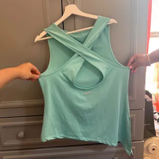 تاپ ورزشی نو