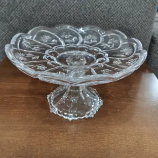 شیرینی خوری پایه‌دار