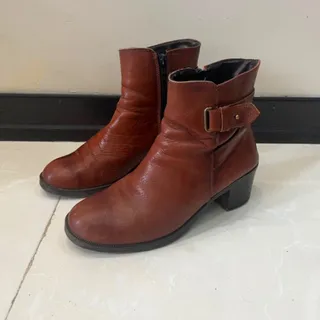 بوت چرم