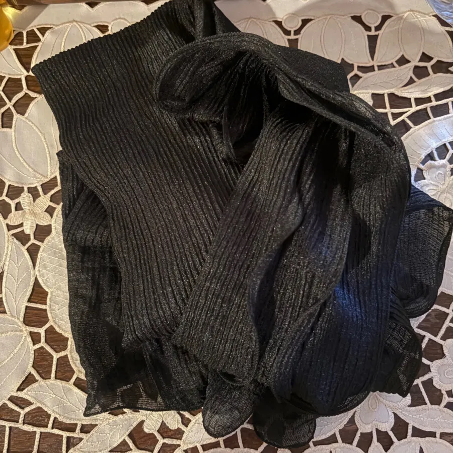 شال مشکی