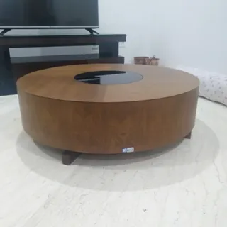 میز چوبی