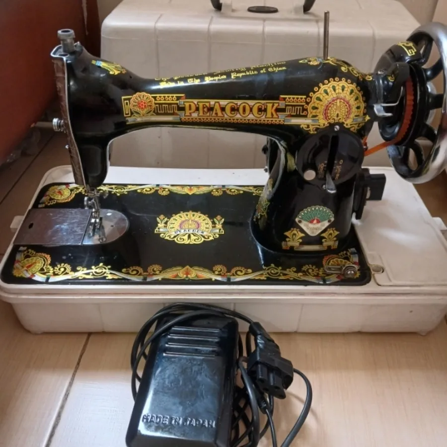 چرخ خیاطی قدیمی