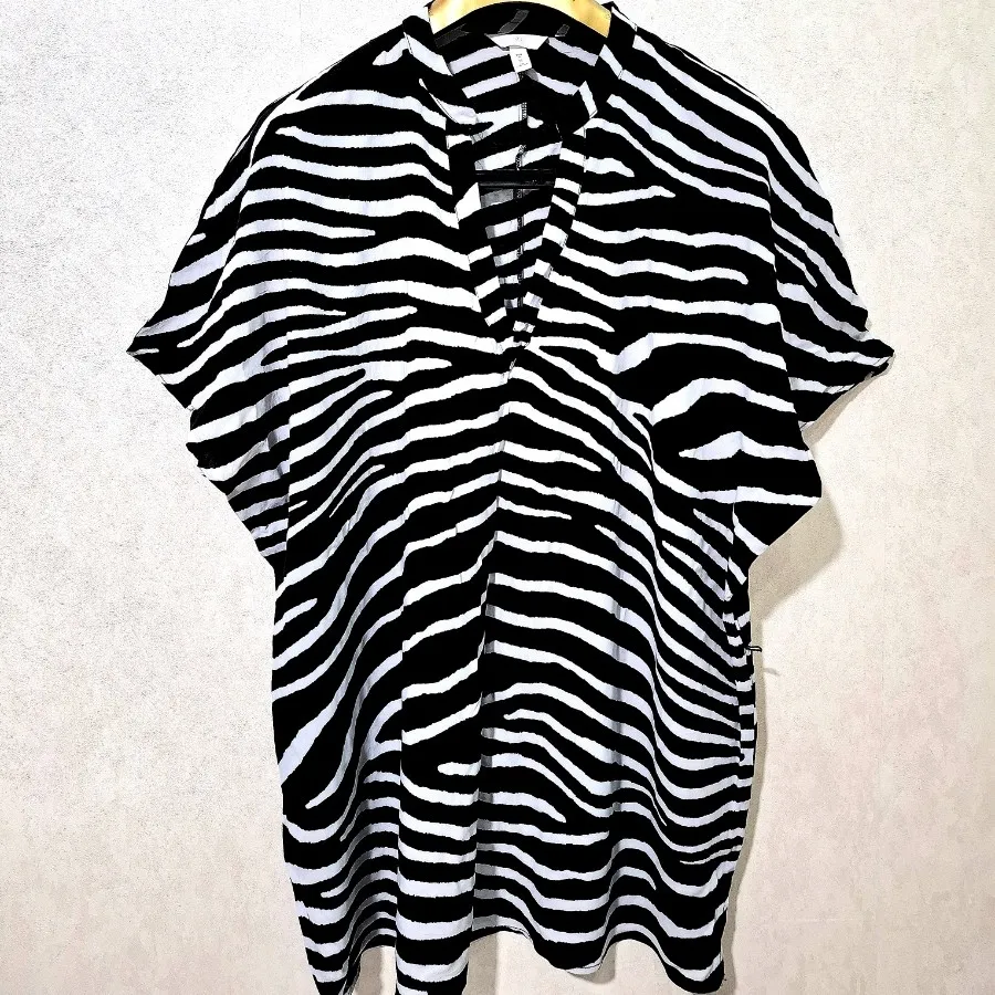 پانچو بسیار شیک برند H&M