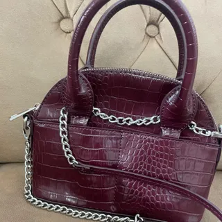 کیف زرشکی زارا