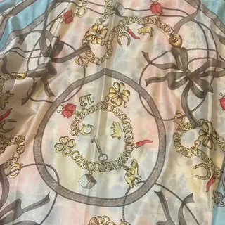 روسری ساتن