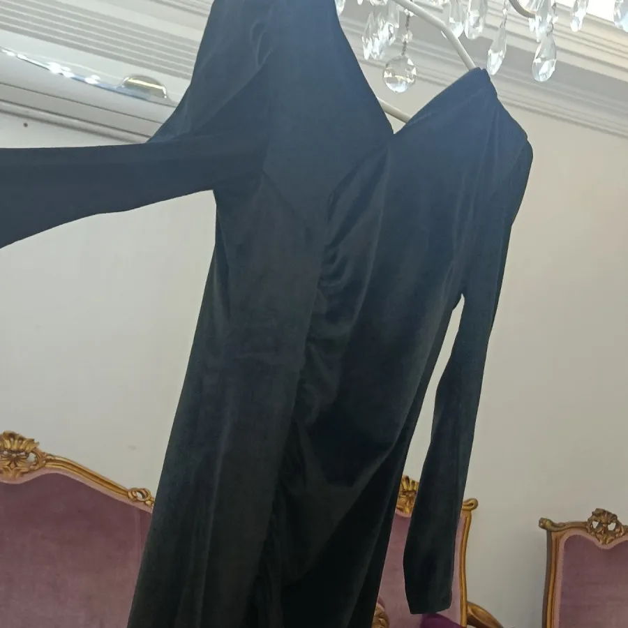 پیراهن مشکی مخمل ساده