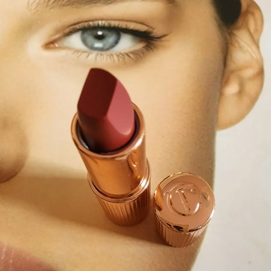 کمدا | قیمت و خرید رژ شارلوت تیلبری برند Charlotte Tilbury شماره رنگ